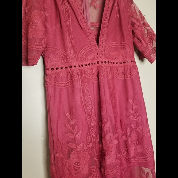 5⭐Romantic maroon v-neck lace eyelet maxi romper - Picture 6 of 9